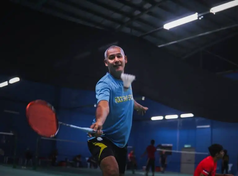 badminton serve